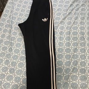 VINTAGE Adidas sweats